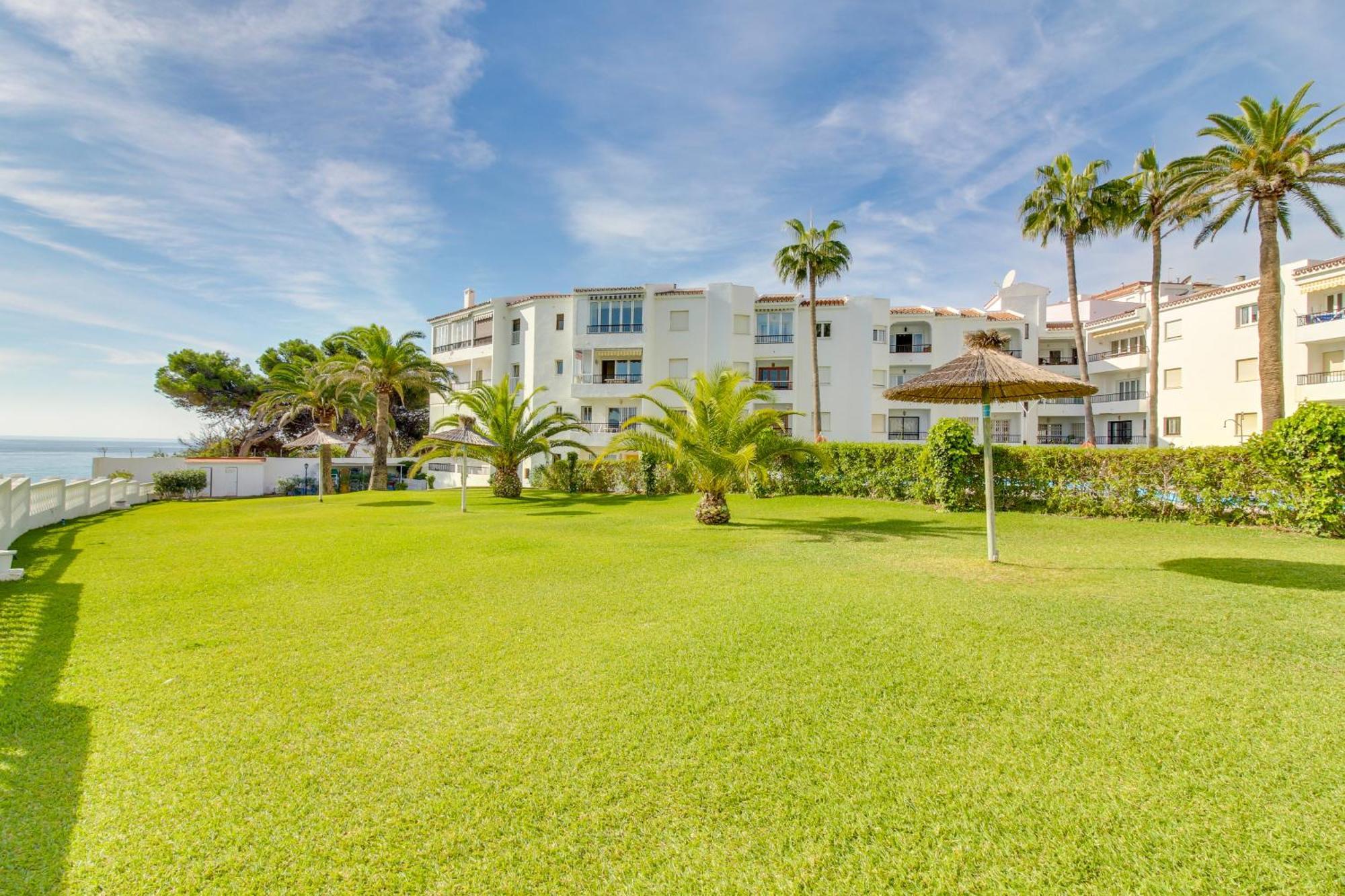 Apartamento Las Palmeras Nerja Exteriör bild