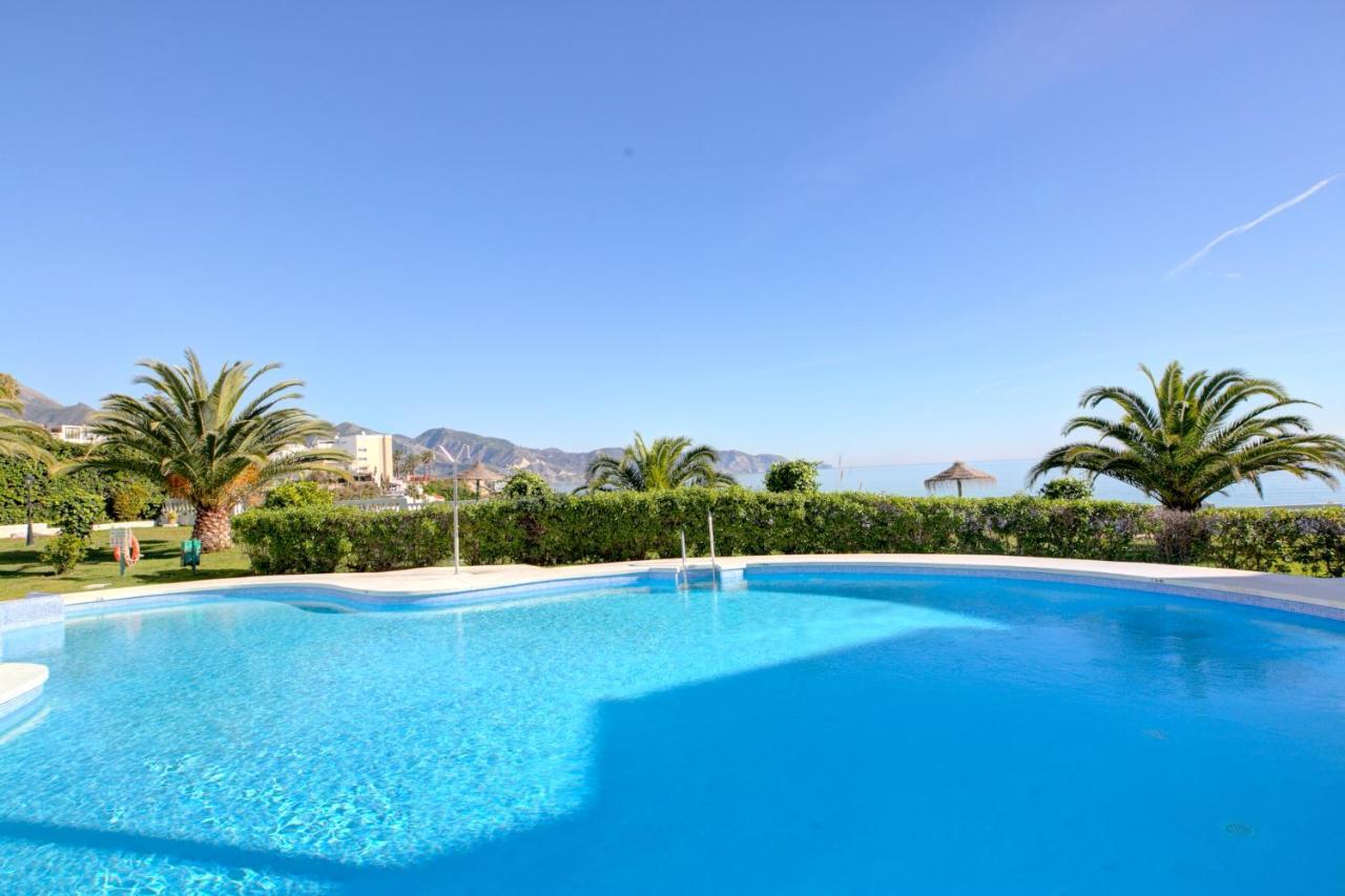 Apartamento Las Palmeras Nerja Exteriör bild